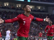 亚博-C罗在澳大利亚队比赛中精彩发挥，精彩发挥引发热议！的简单介绍